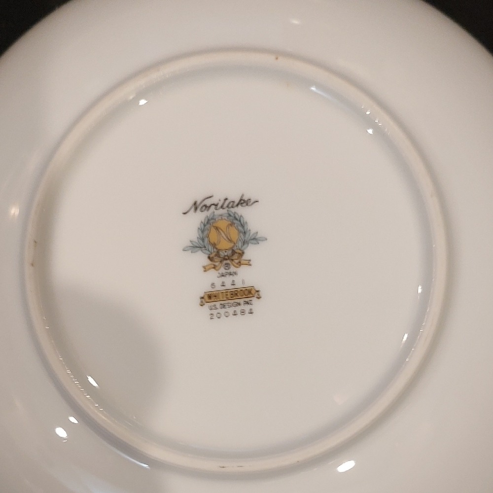 Noritake Whitebrook White Set Of 2 Salad Plates/Bowls - Picture 2 of 3